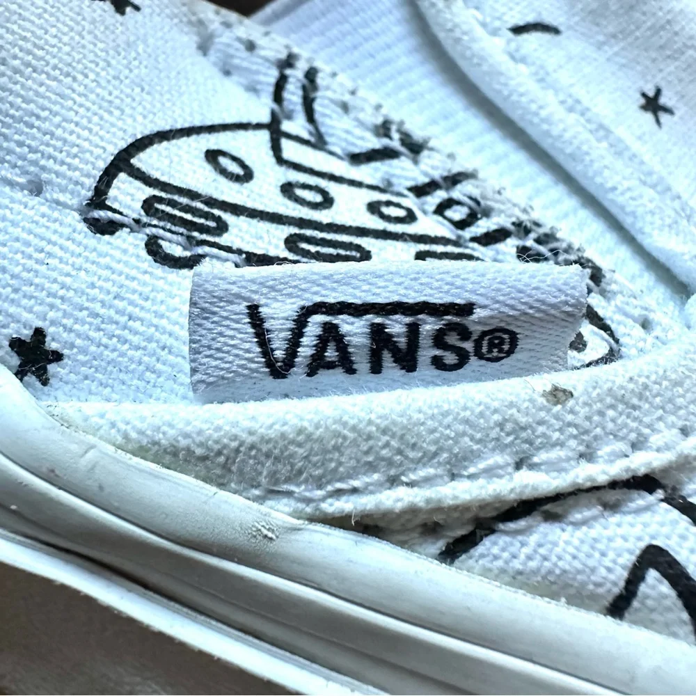 Vans Unidentified U-Paint White Classic Slip-O- Women’s Size 10/Men’s Size 8.5